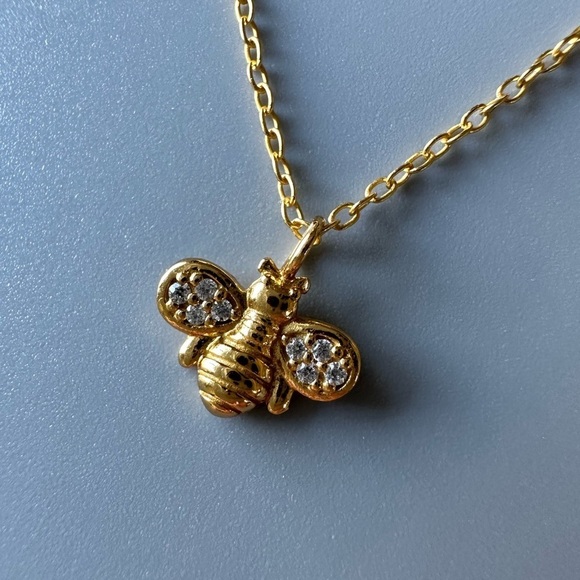 14k Gold Vermeil Dainty Bumble Bee Necklace - Picture 3 of 13